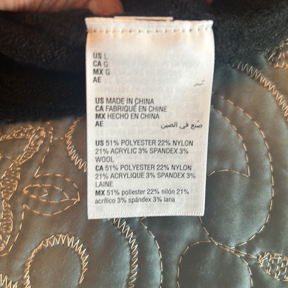 Sweater - Picture 5 of 5